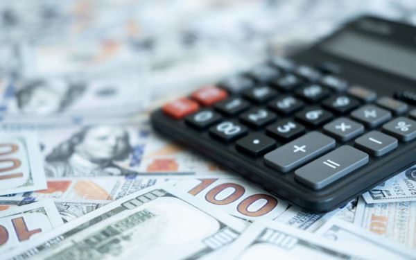 ЦБ впервые за полтора месяца поднял курс доллара выше ₽78