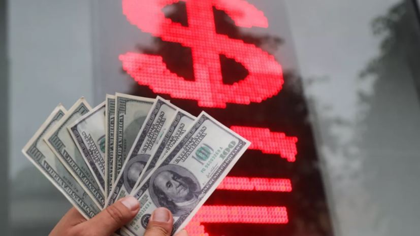 ЦБ России продлил до 9 сентября ограничения на снятие наличной валюты